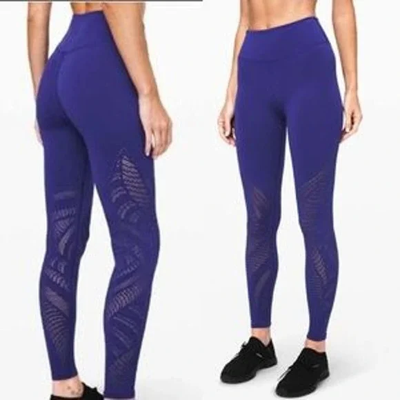 Reveal Tight 26